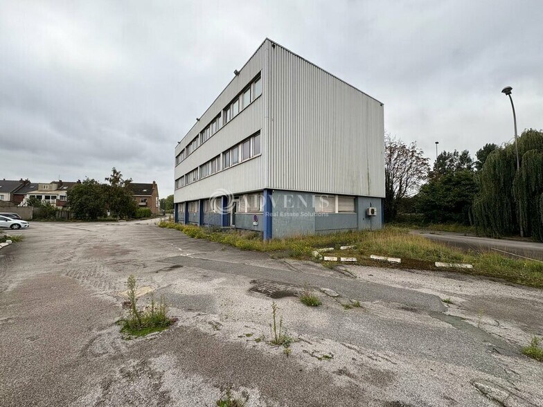Office in Dunkerque for lease - Building Photo - Image 3 of 9