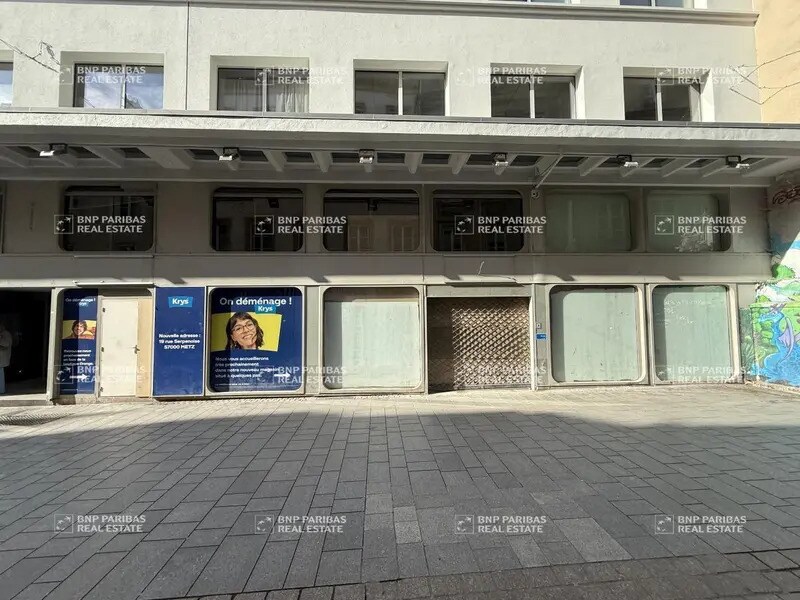 Location Commerce 411 m² - Photo 1