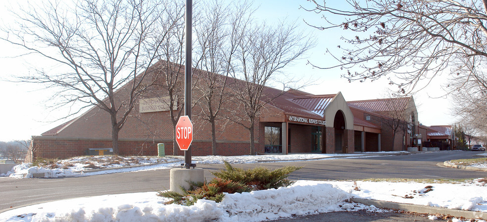 5701-5725 Coventry Ln, Fort Wayne, IN for lease - Building Photo - Image 3 of 10