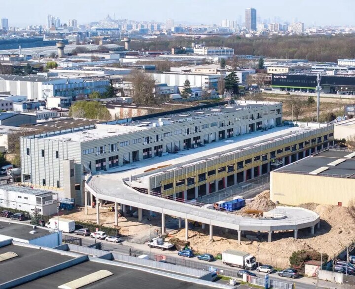 17 Rue Albert Einstein, Bobigny for lease - Building Photo - Image 1 of 5