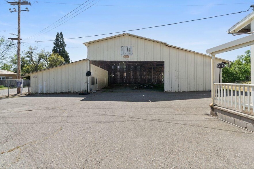 217 W Jackson St, Ione, CA for sale - Building Photo - Image 2 of 33