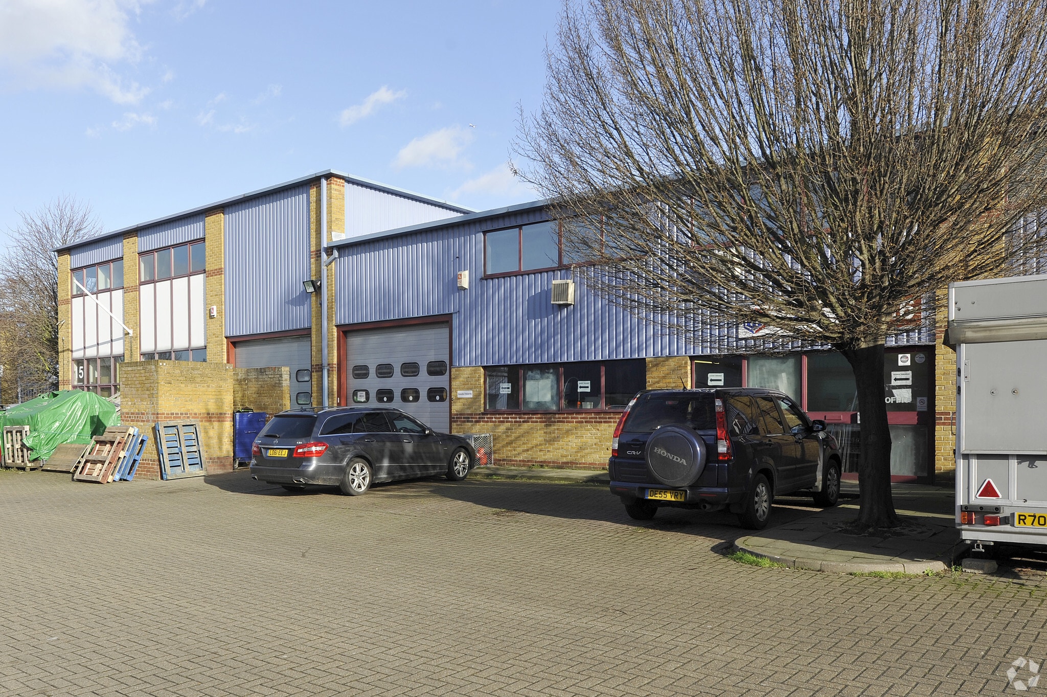 250 Milkwood Rd, London for sale Primary Photo- Image 1 of 1