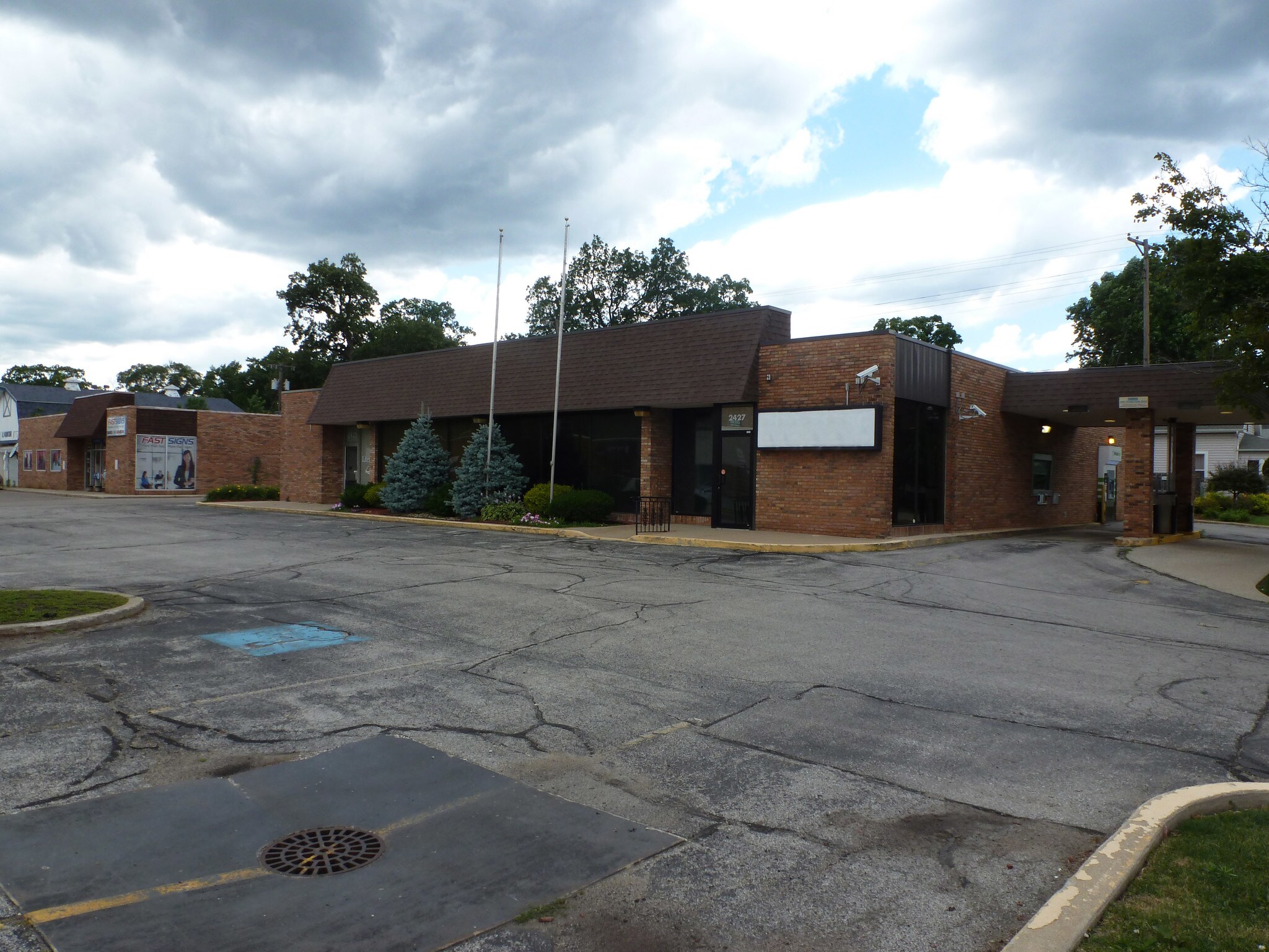 2427 Mishawaka Ave, South Bend, IN for sale Building Photo- Image 1 of 1