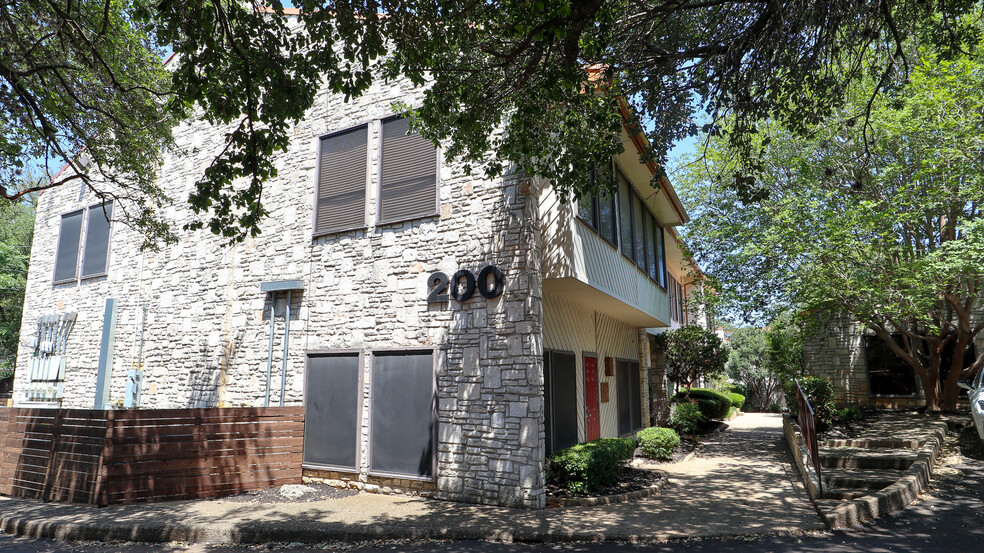 4115 Medical Dr Portfolio portfolio of 5 properties for sale on LoopNet.com - Building Photo - Image 3 of 37