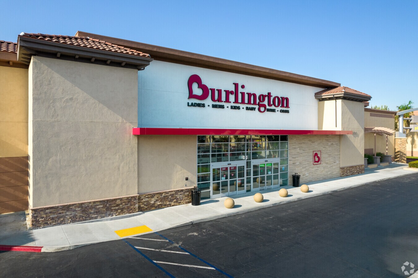 1675516795 Valley Blvd, Fontana, CA 92335