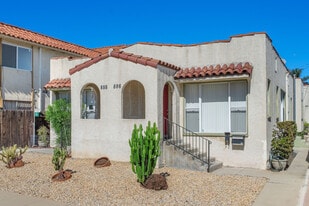 884 W 11th St, San Pedro CA - Triplex Property