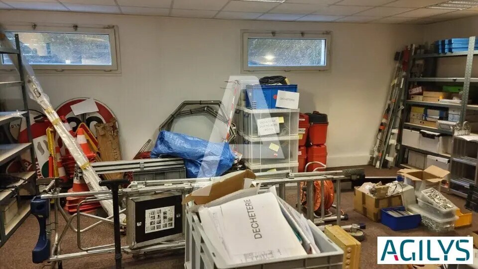 Office in Montrouge for lease - Building Photo - Image 3 of 5