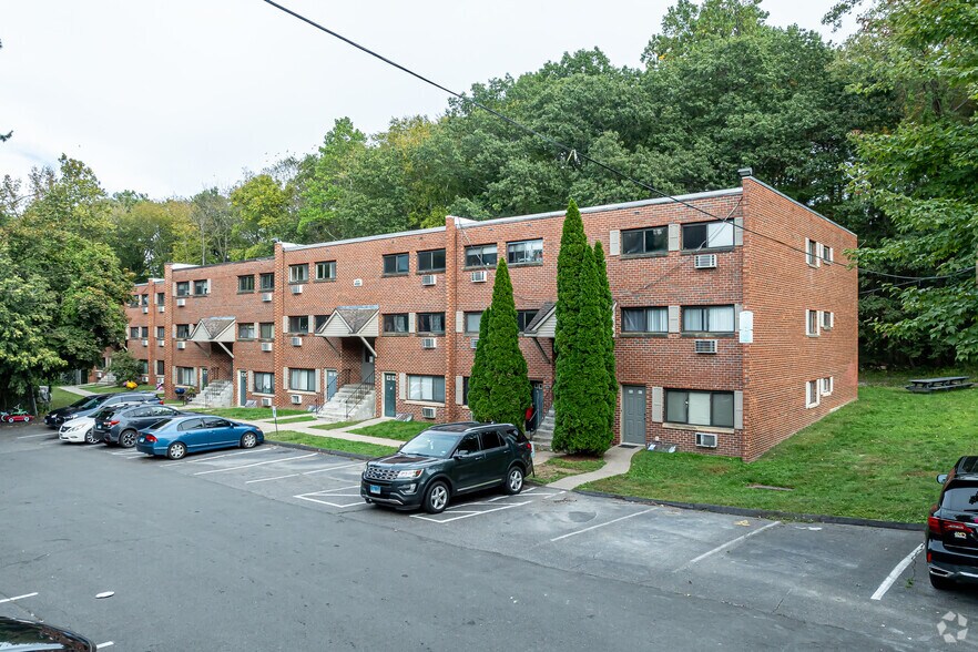 111-159 Union St, Bristol, CT for sale - Primary Photo - Image 1 of 1