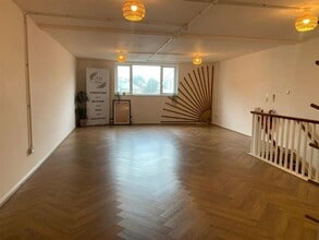 14 Bridge Pl, Worksop for lease Interior Photo- Image 2 of 6