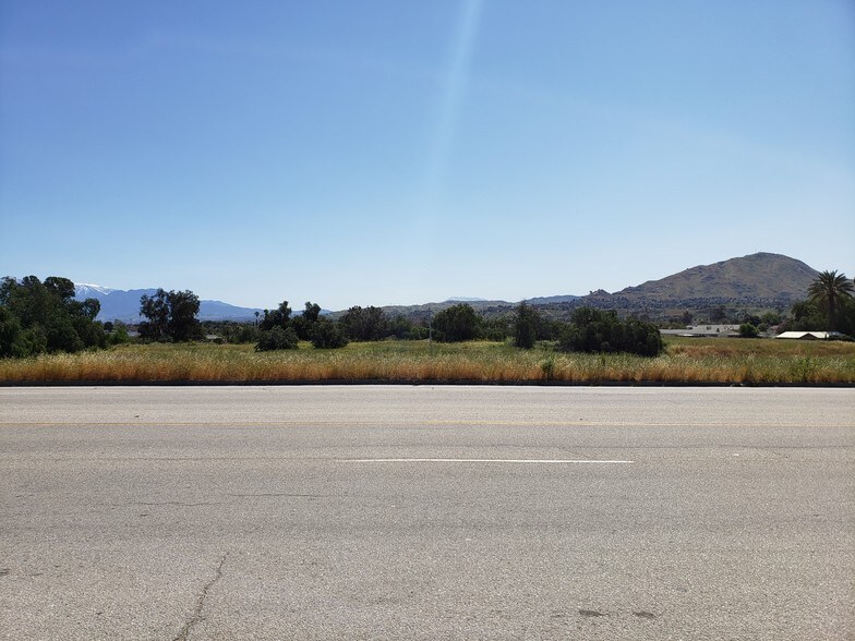 Rancho Ave, Colton, CA 92324