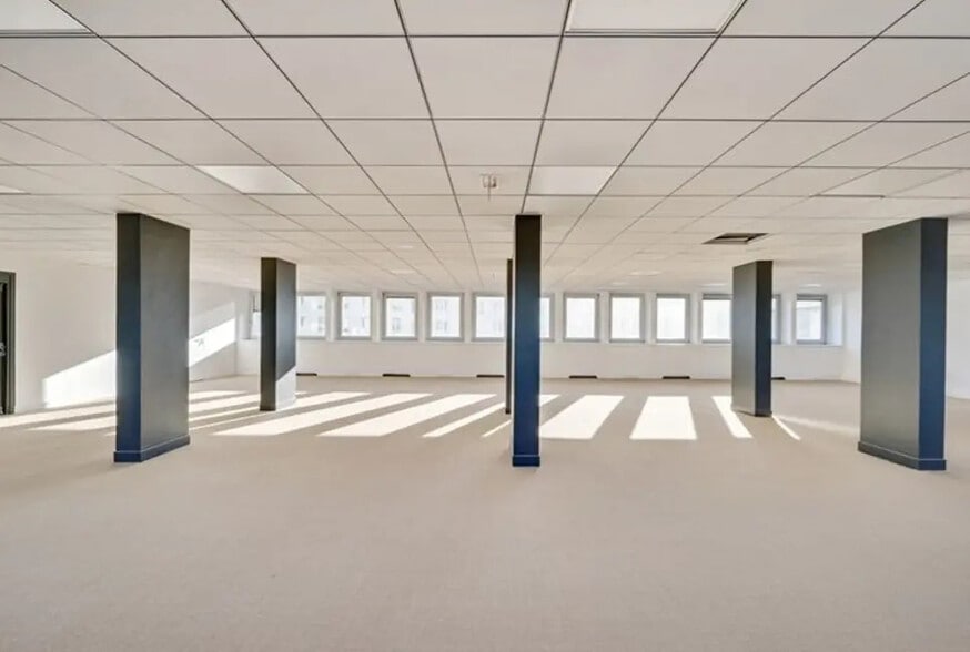 221 Boulevard Davout, Paris for lease - Interior Photo - Image 1 of 6