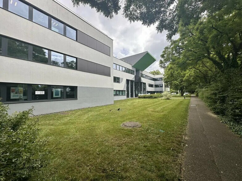 Office in Strasbourg for lease - Building Photo - Image 3 of 12