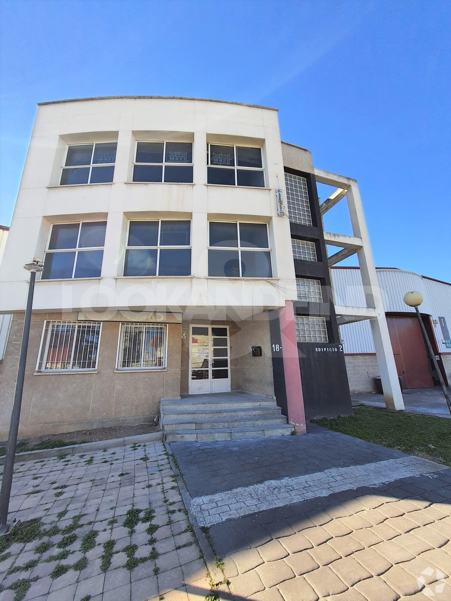 Office in Azuqueca de Henares, Guadalajara for lease Interior Photo- Image 1 of 2