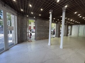 Retail in Madrid, Madrid for lease Interior Photo- Image 2 of 6