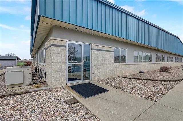 855 Community Dr, Sauk City, WI for lease - Building Photo - Image 3 of 8