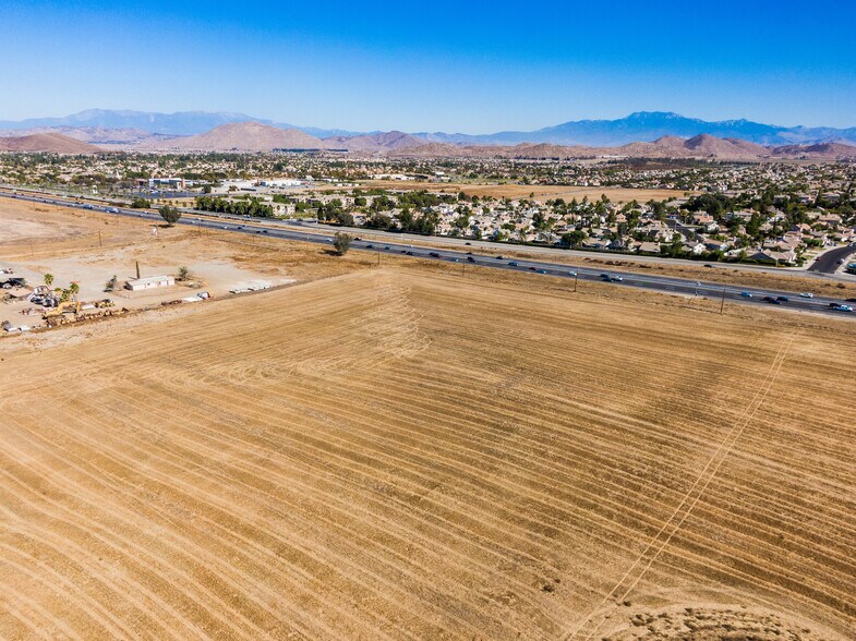 Holland Rd, Menifee, CA 92584