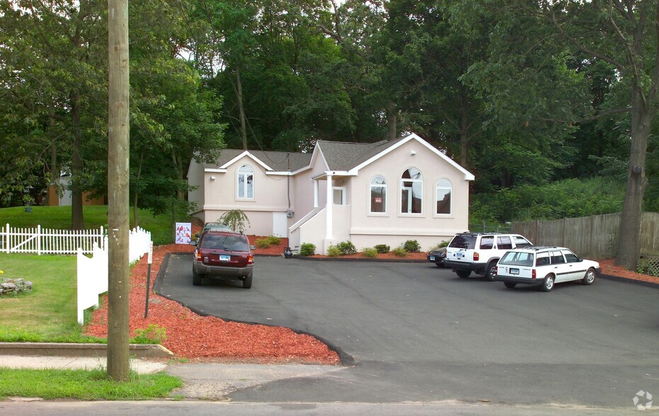 502 Main St, West Haven, CT 06516