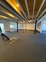 300-500 Ben Franklin Ct, San Mateo CA - Loft