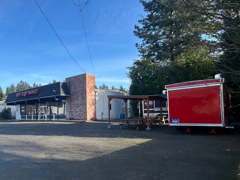 3230 SW 87th Ave, Portland, OR for sale - Building Photo - Image 2 of 7