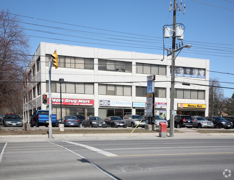 222 Dixon Rd, Toronto, ON for lease - Primary Photo - Image 1 of 3