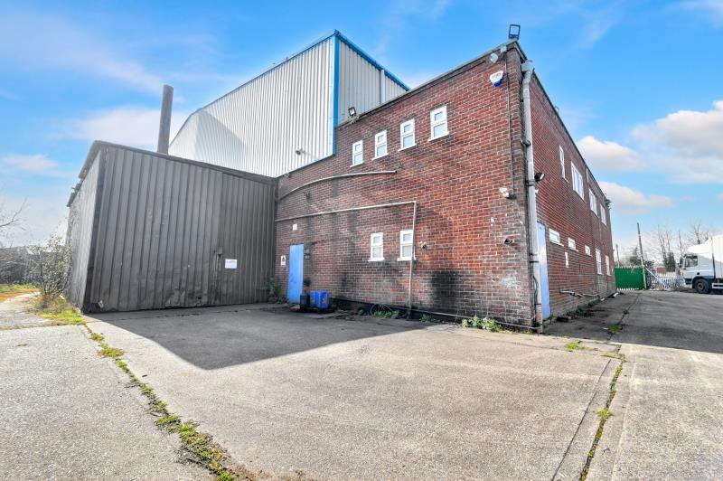 Crondal Rd, Exhall for sale - Primary Photo - Image 1 of 1