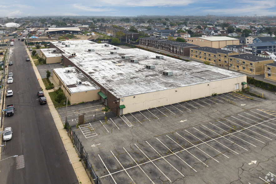 790 Park Pl, Long Beach, NY for lease - Building Photo - Image 1 of 2