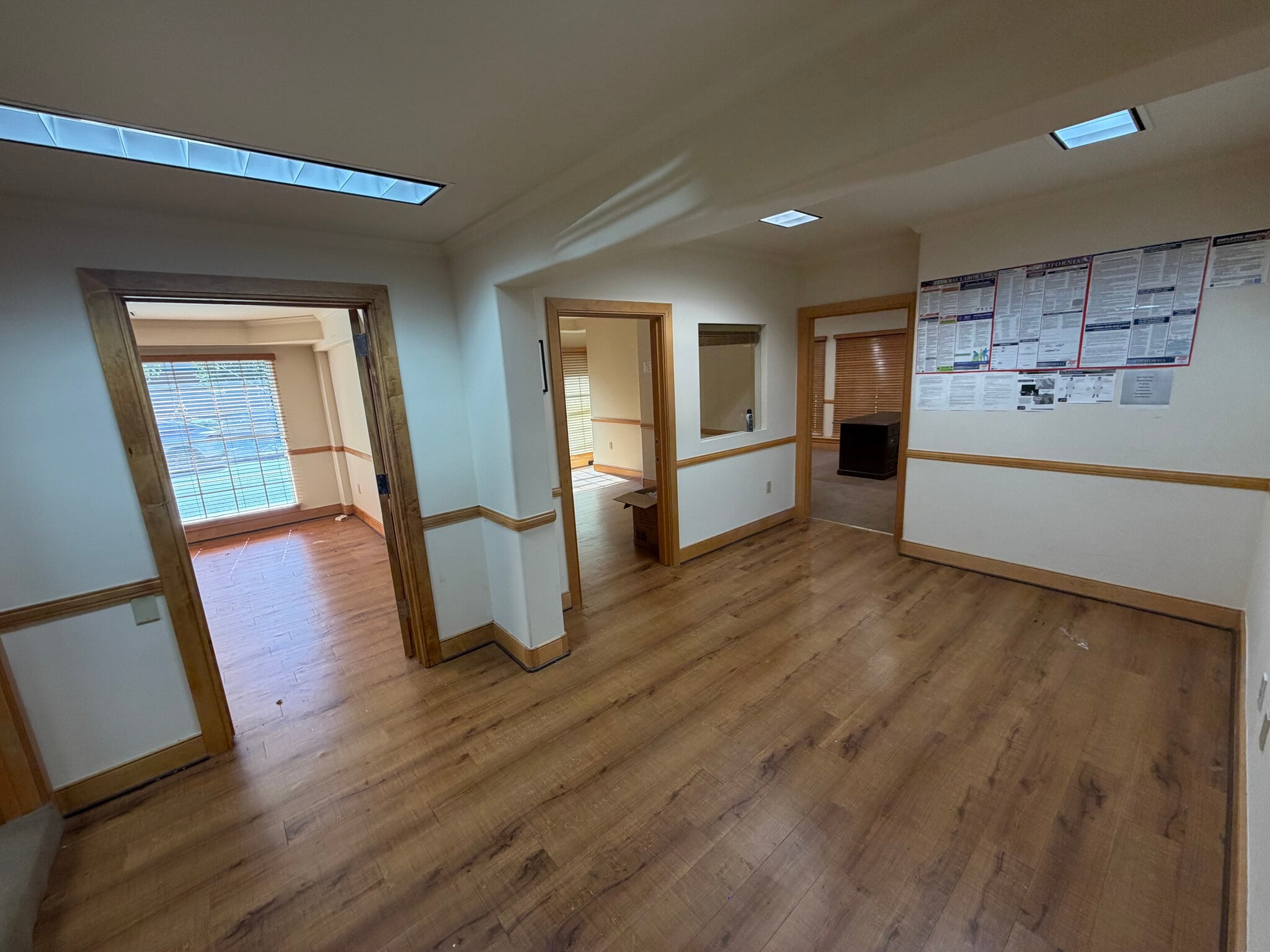 1554 S Sepulveda Blvd, Los Angeles, CA for lease Interior Photo- Image 1 of 8