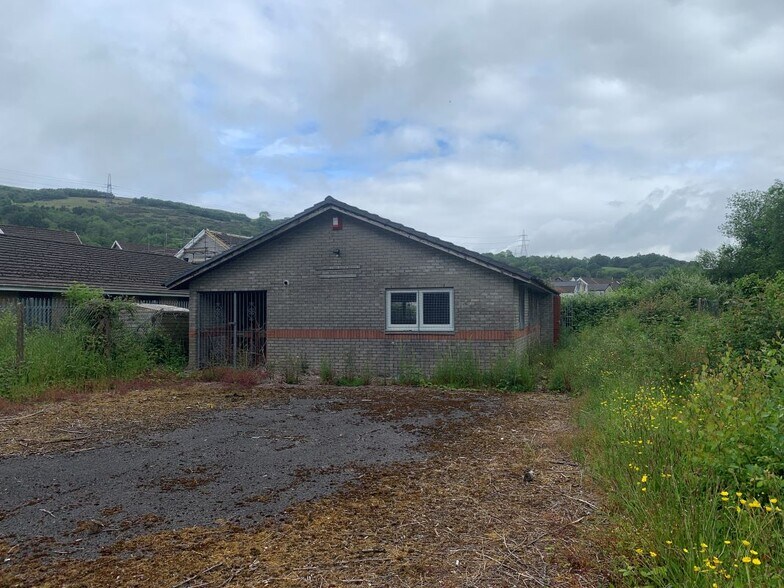 Bridge St, Aberfan for sale - Primary Photo - Image 1 of 1