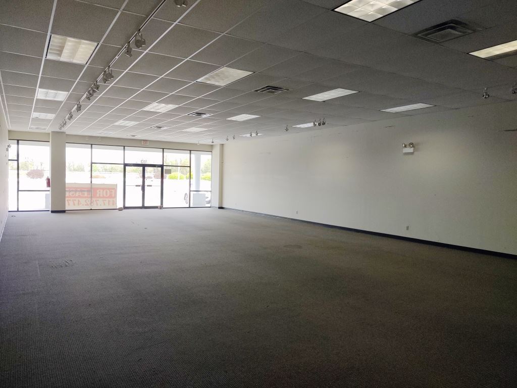 2702 Richard Joseph Blvd, Joplin, MO 64804 Silver Creek Galleria