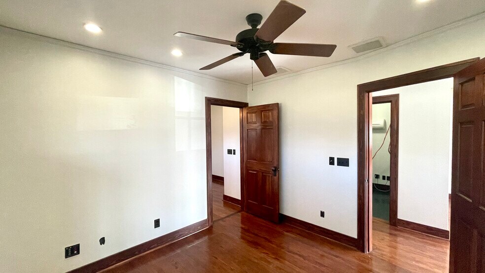 500 W Nash St, Terrell, TX for lease - Interior Photo - Image 3 of 24