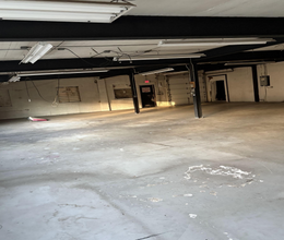 2148 S Main St, Waterbury, CT for lease Interior Photo- Image 2 of 7