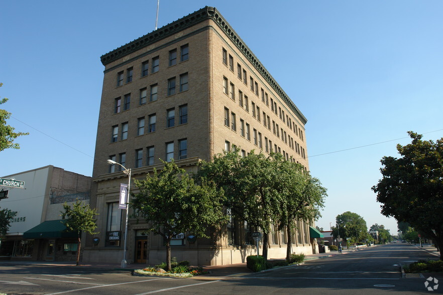 113 N Church St, Visalia, CA for sale - Primary Photo - Image 1 of 1