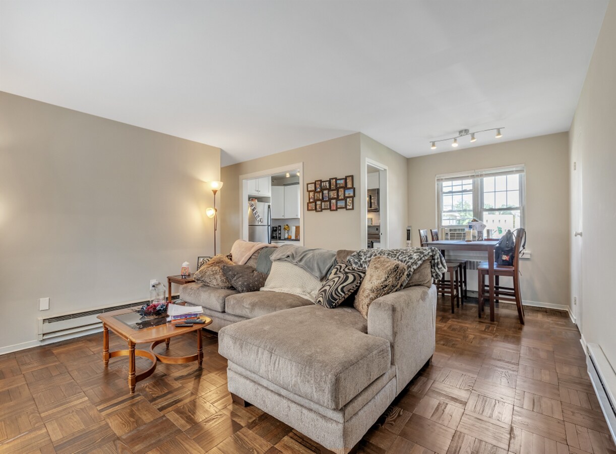 28 Llanfair Rd, Ardmore, PA 19003