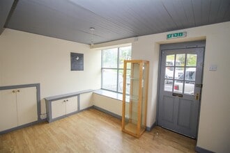 19 Bourtree Pl, Hawick for lease Interior Photo- Image 2 of 6