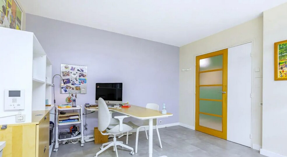 View Photo