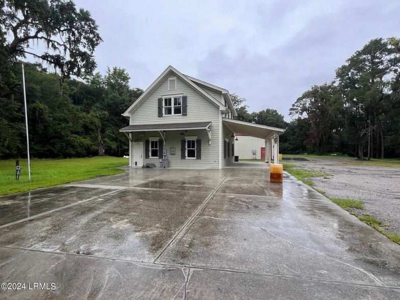 25 Toppers Ln, Beaufort, SC for sale - Building Photo - Image 3 of 10