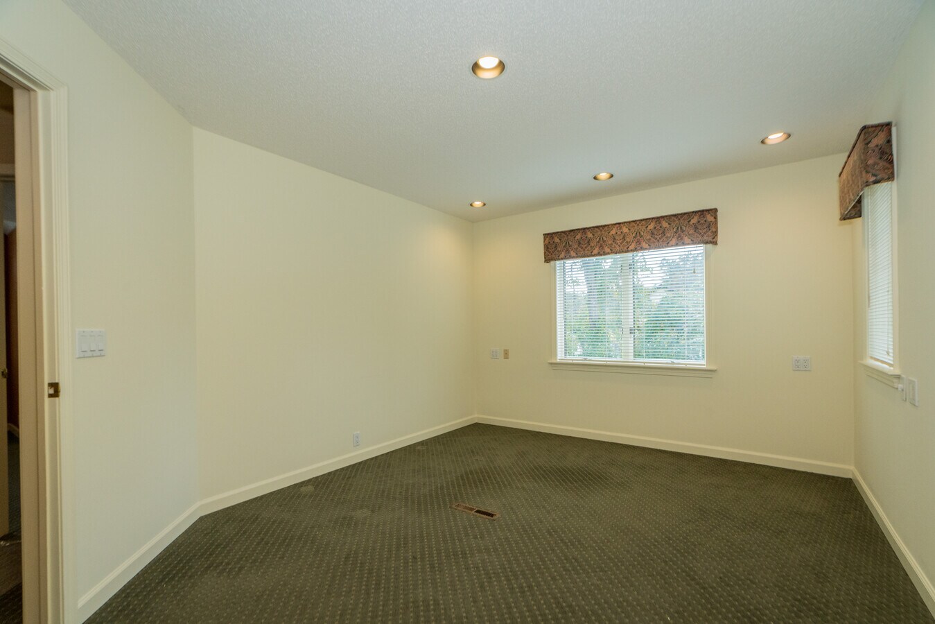 526-maple-ave-saratoga-springs-ny-12866-loopnet