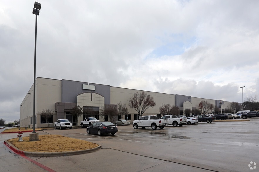 601 Westport Pky, Grapevine, TX for lease - Building Photo - Image 3 of 21