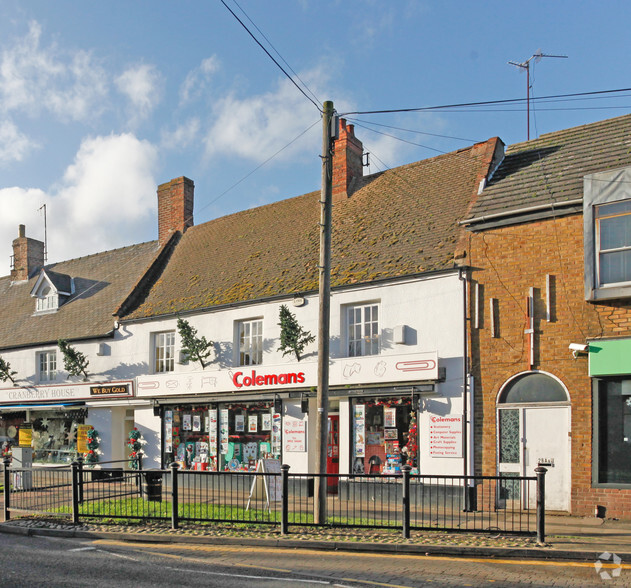 28 High St, Higham Ferrers for sale - Primary Photo - Image 1 of 1