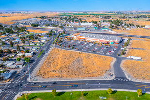 96 X Central Dr, Moses Lake WA - Parking Garage