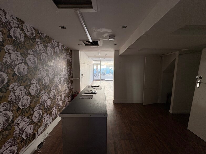 23 George St, Hove for lease - Building Photo - Image 3 of 7