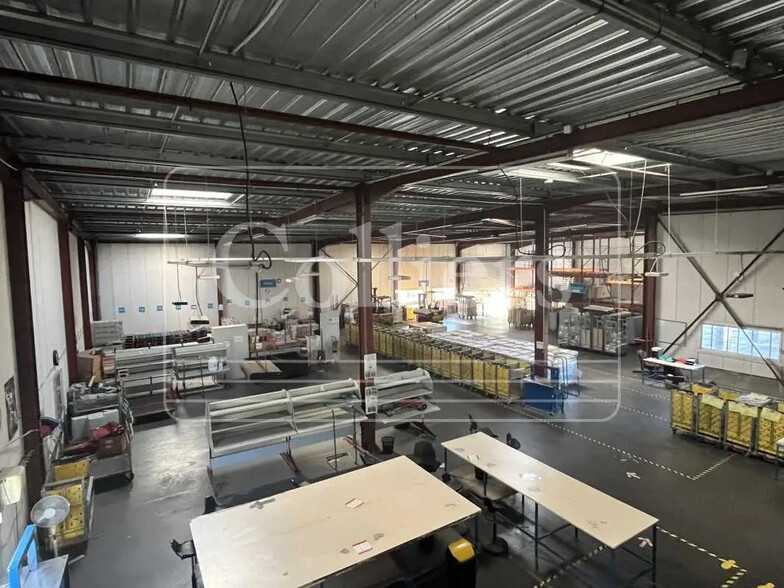 Office in Marseille for lease - Interior Photo - Image 1 of 6