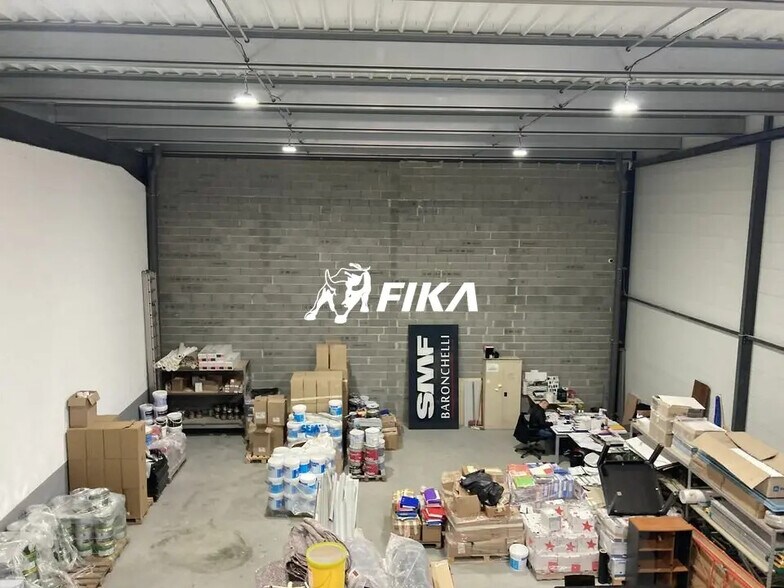 Flex in Muret for lease - Interior Photo - Image 1 of 6