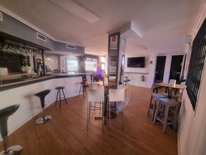 Retail in Alcalá de Henares, Madrid for lease Interior Photo- Image 2 of 27