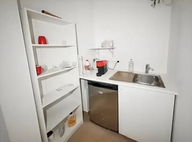 Office in Paris for lease - Building Photo - Image 3 of 5