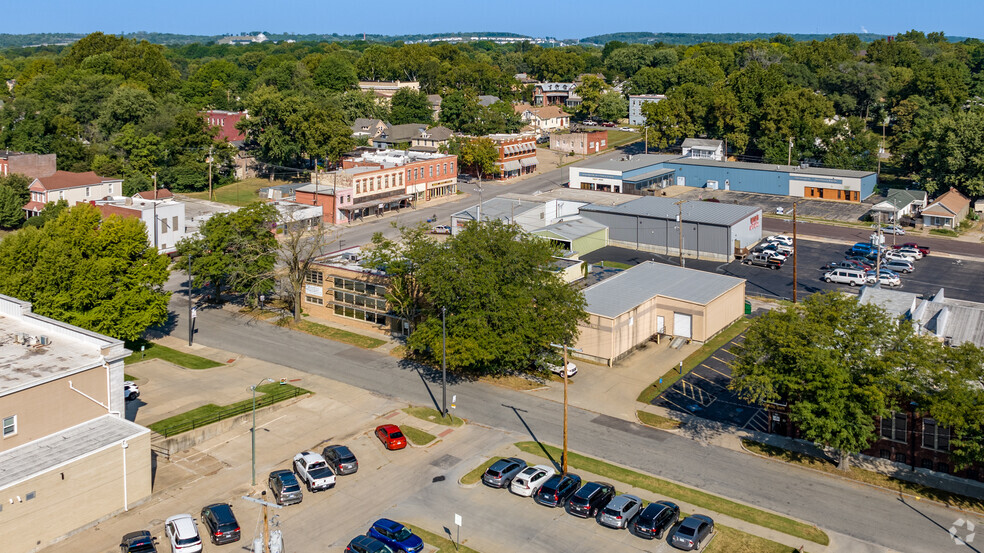 422 Seneca St, Leavenworth, KS for sale - Aerial - Image 1 of 1