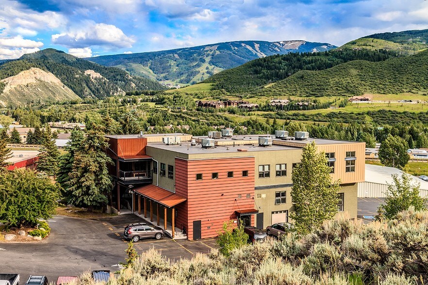 77 Metcalf Rd, Avon, CO for sale - Building Photo - Image 1 of 1