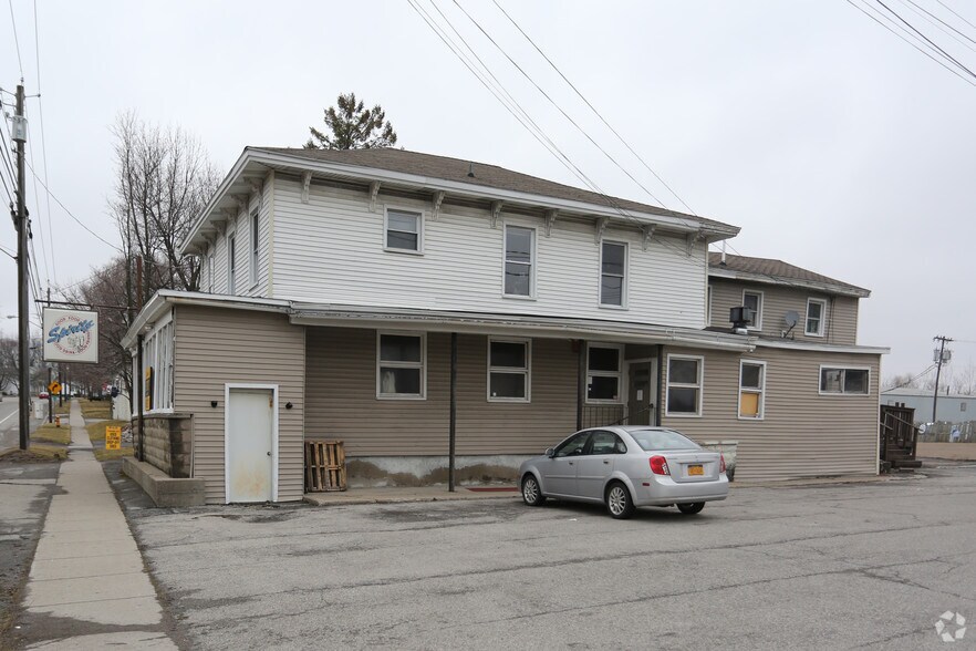 78 Lake St, Le Roy, NY for sale - Primary Photo - Image 1 of 1