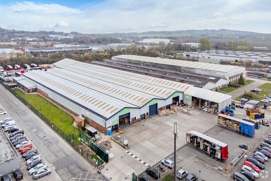 Potter Place Industrial Estate, Skelmersdale for lease - Primary Photo - Image 1 of 5