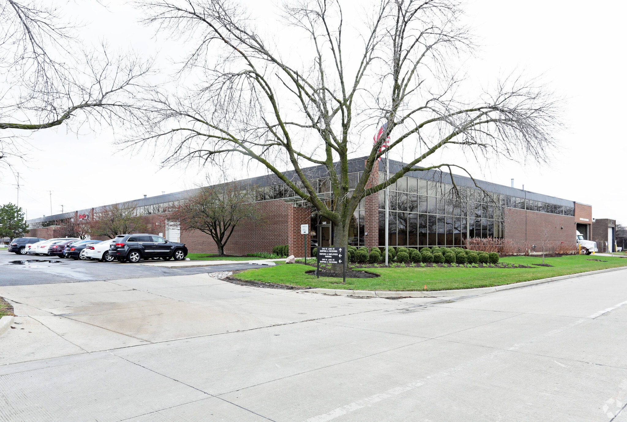 545-549 W Lake St, Elmhurst, IL for lease Primary Photo- Image 1 of 12